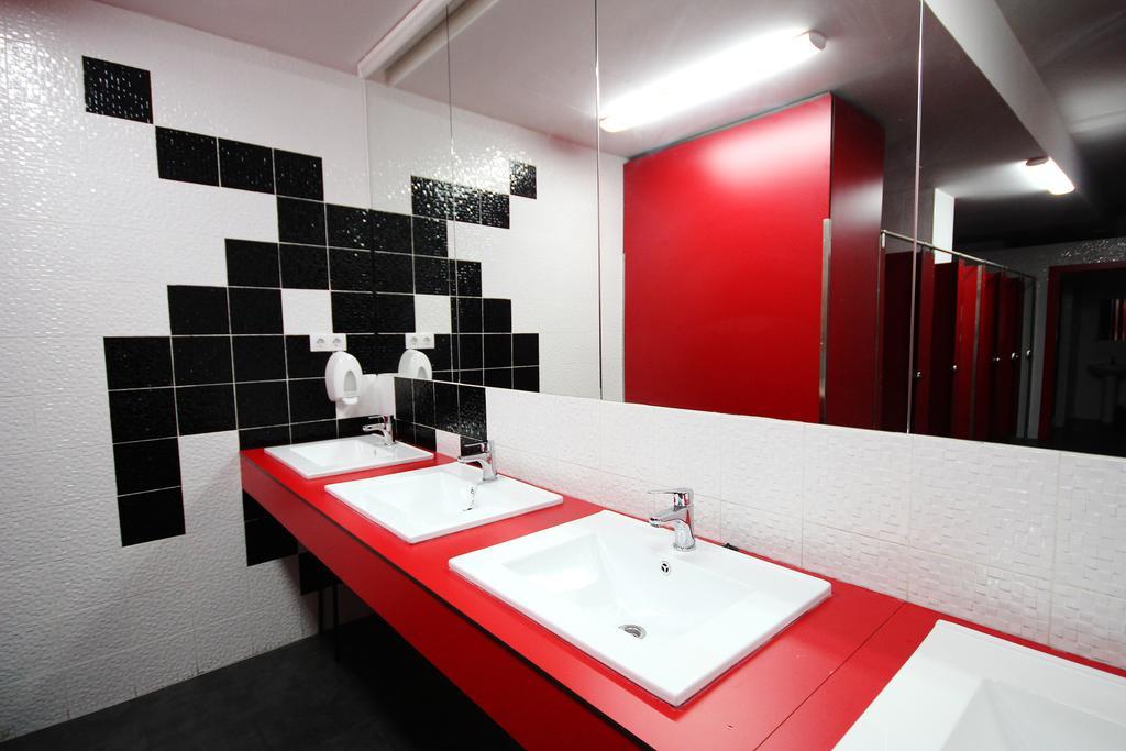 Botxo Gallery - Youth Hostel Bilbao Extérieur photo